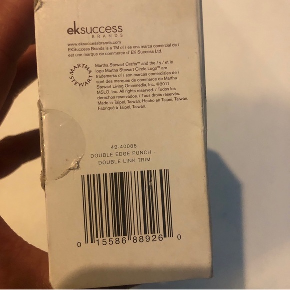 NIB Martha Stewart Crafts Double Edge Punch, Double Link Trim - Picture 5 of 5